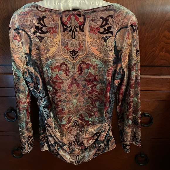 Boho Chic Medium abstract design ruched top - Picture 2 of 3